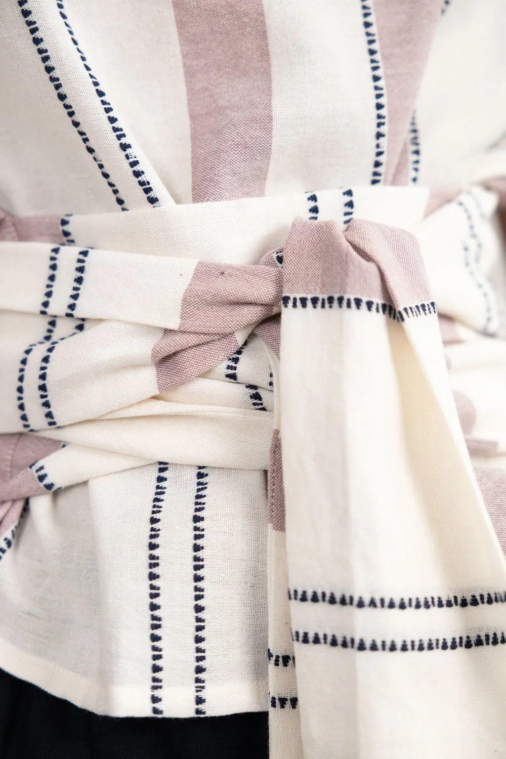 Jyoti Amaranth camicia incrociata cotone rosa antico trama tessuta