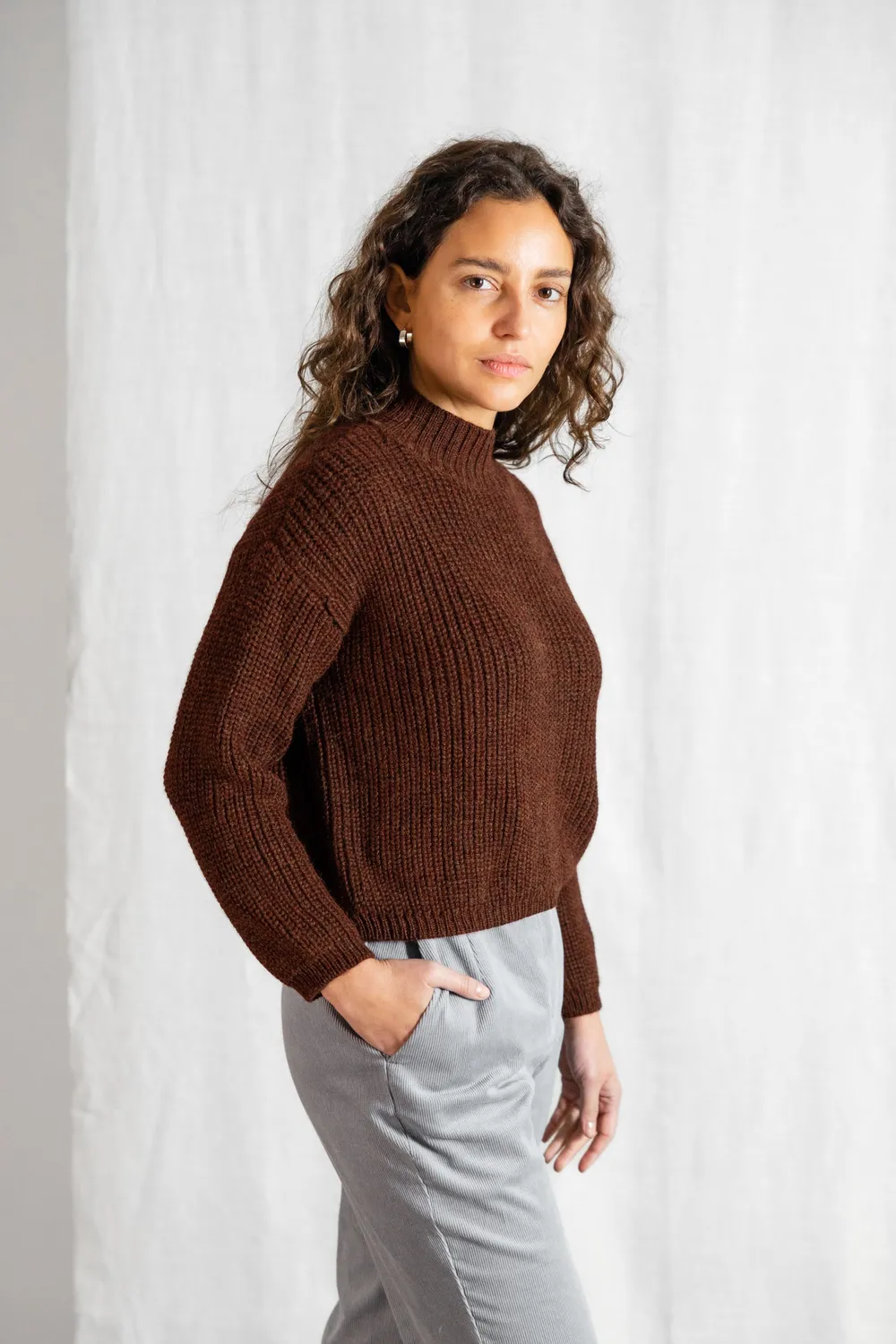 Jyoti Tacna maglione dolcevita cioccolato baby alpaca