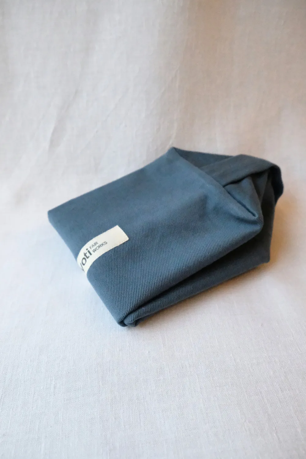Jyoti Phavvaara Ocean beauty case cotone grande