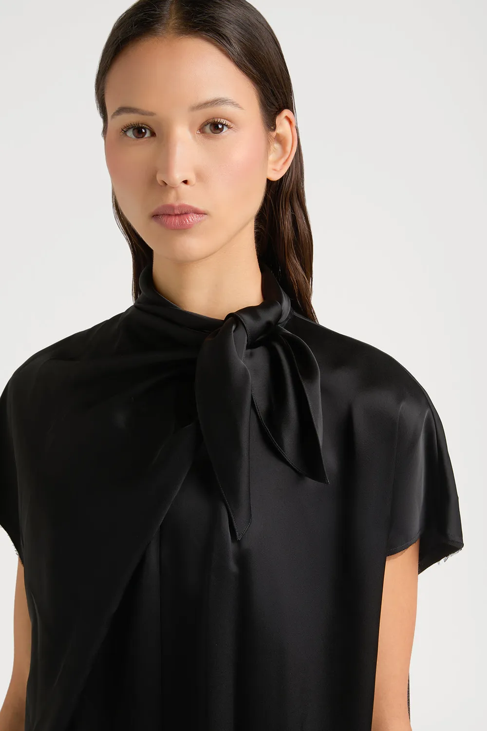 Ports 1961 PW125GSL01 abito nero con fiocco triacetato