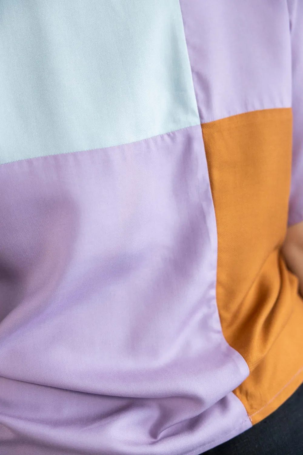 Jyoti Sarala t-shirt modal colorblock ampia