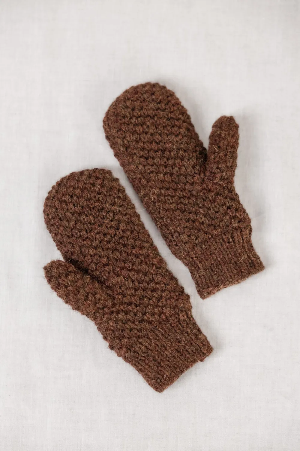 Jyoti Casma muffole baby alpaca cioccolato fodera