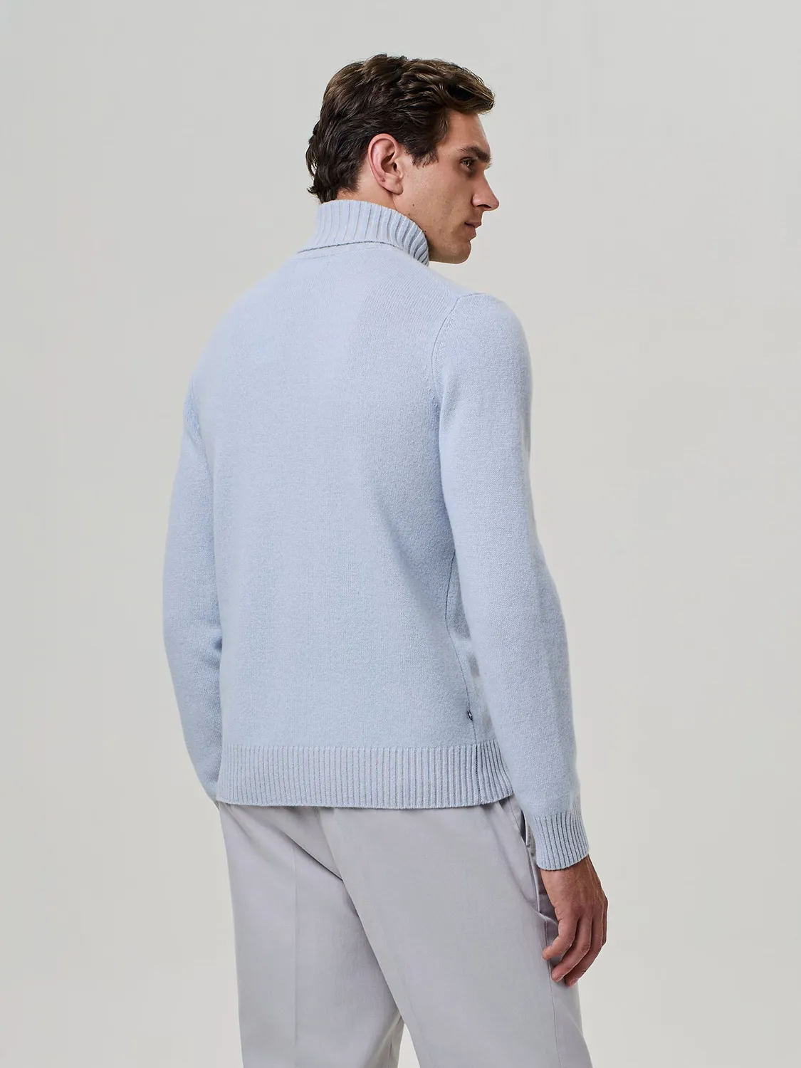Paul Taylor Dolcevita Vanisè Sky maglia in cashmere