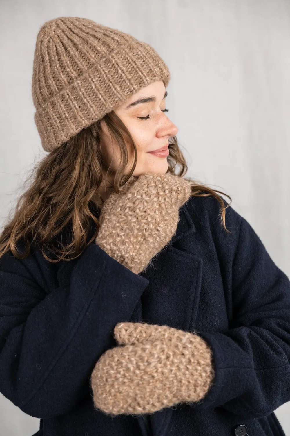 Jyoti Casma muffole baby alpaca cammello calde