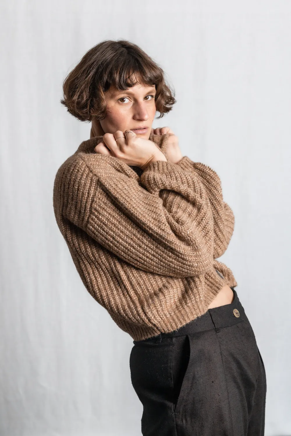 Jyoti Betana cardigan baby alpaca cammello maglia grossa oversize