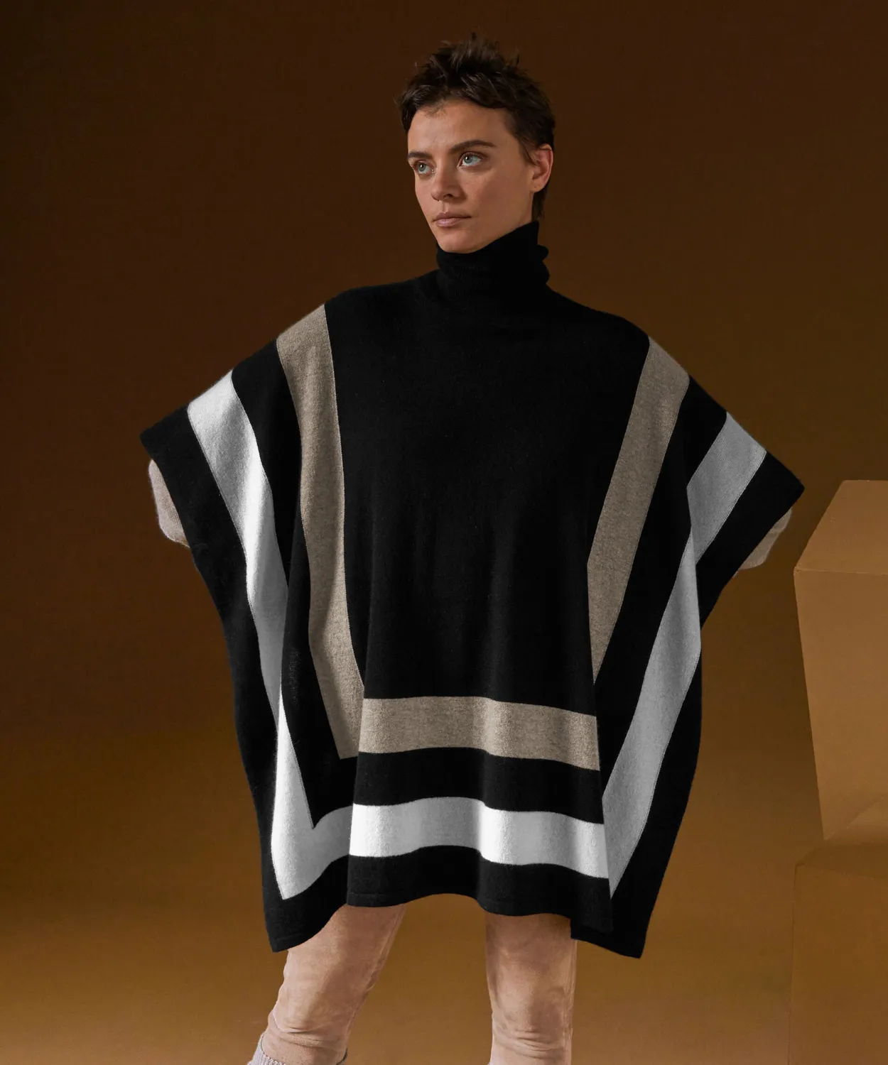 Rodier poncho cashmere collo alto nero oversize donna