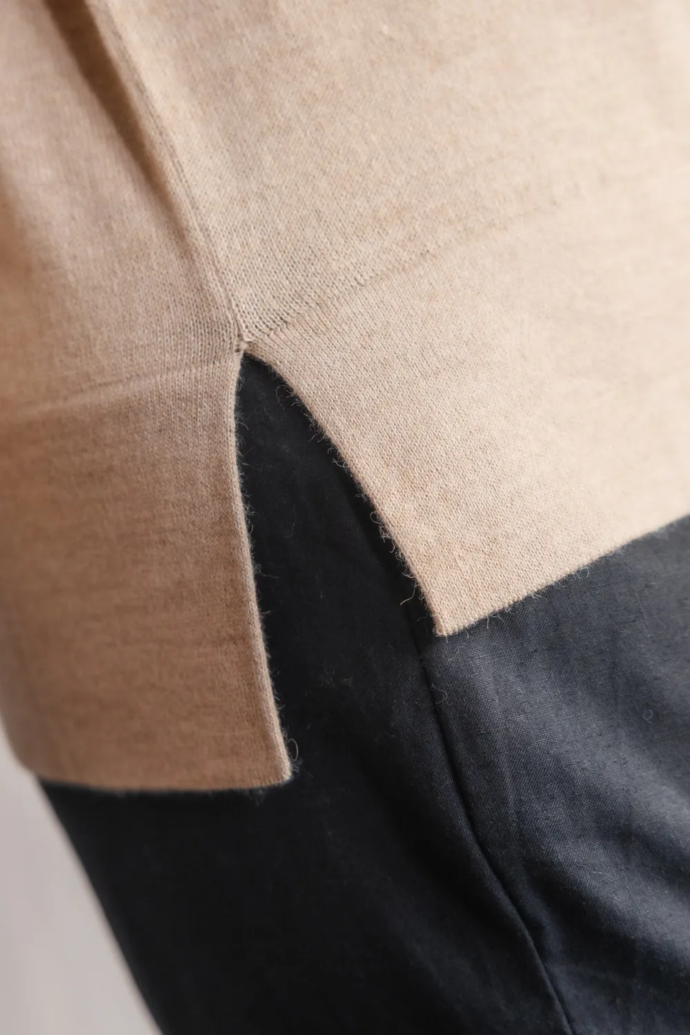 Jyoti Atico Beige maglione dolcevita baby alpaca