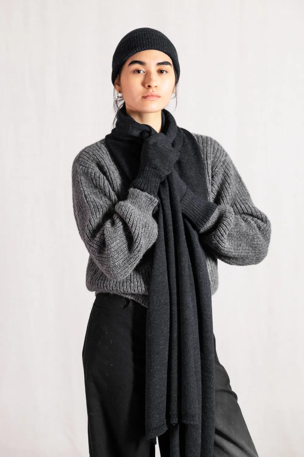 Jyoti Tarma cappello baby alpaca nero