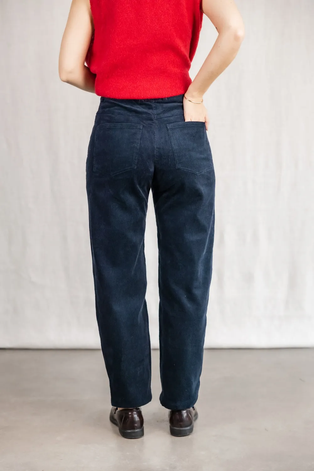 Jyoti Palash pantaloni velluto blu notte coste