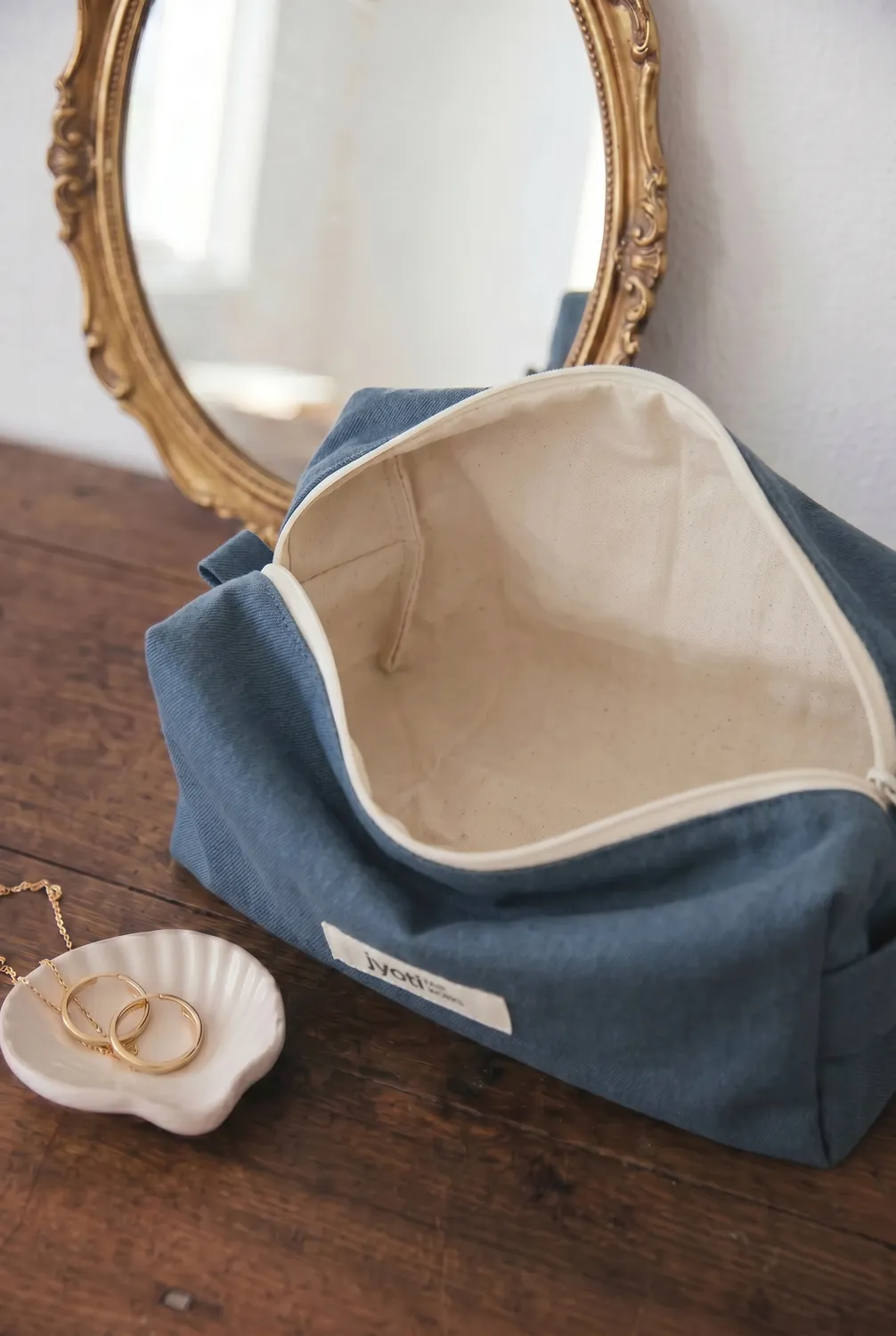 Jyoti Phavvaara Ocean beauty case cotone grande